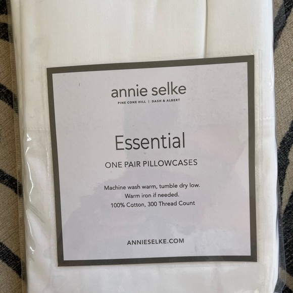 Annie Selke king pillowcases - Picture 4 of 5